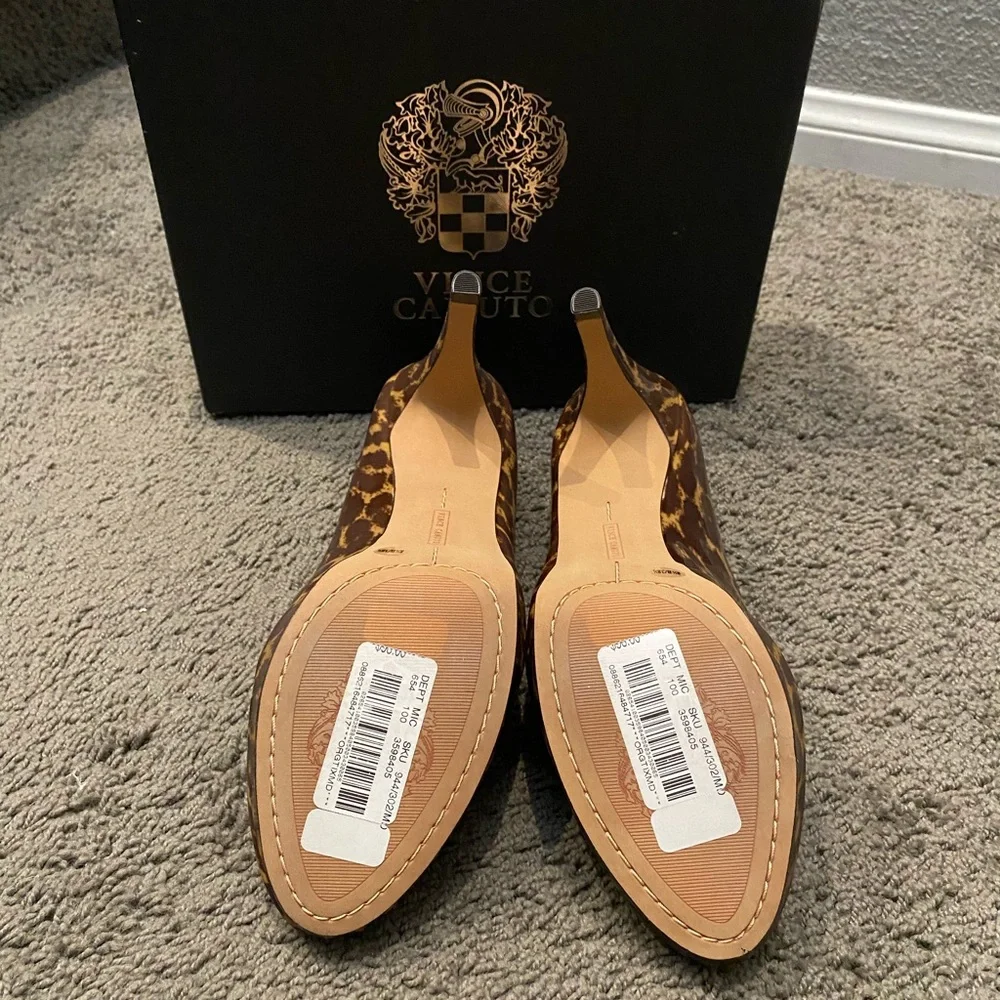 Vince Camuto Animal print heels NWB